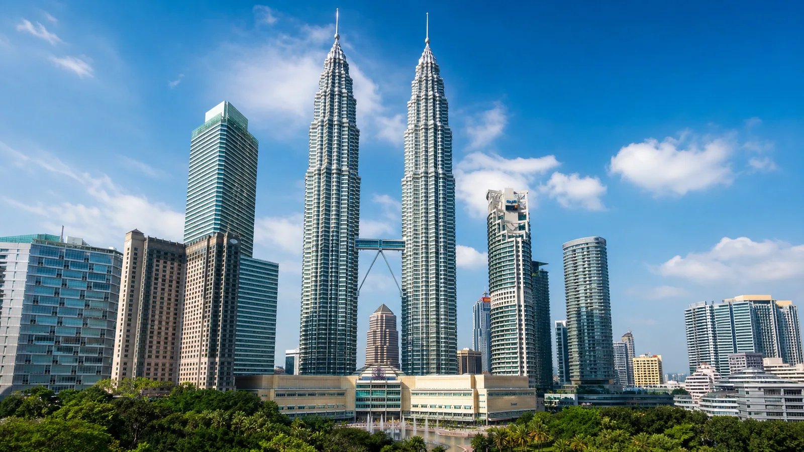 Malaysia Twin Towers study destination for Pakistani students