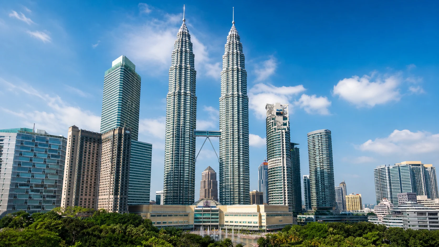 Malaysia Twin Towers study destination for Pakistani students
