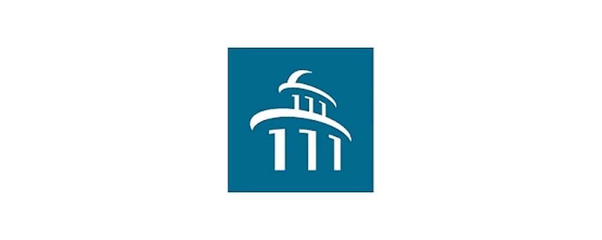 SEGi University official university logo